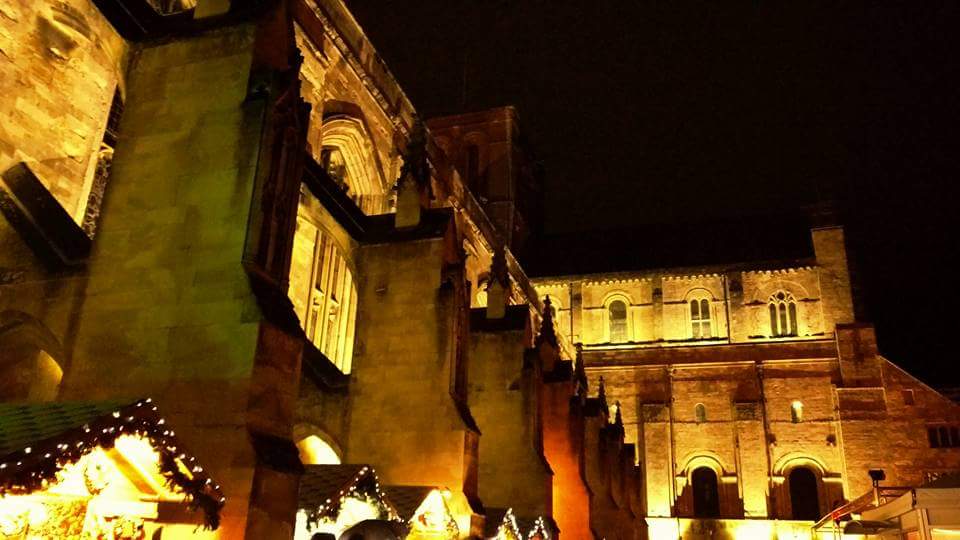 laurella1976's tweet image. @WinchesterChat @hantschronicle loving the Christmas Market