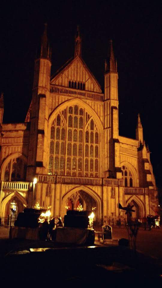 laurella1976's tweet image. @WinchesterChat @hantschronicle loving the Christmas Market