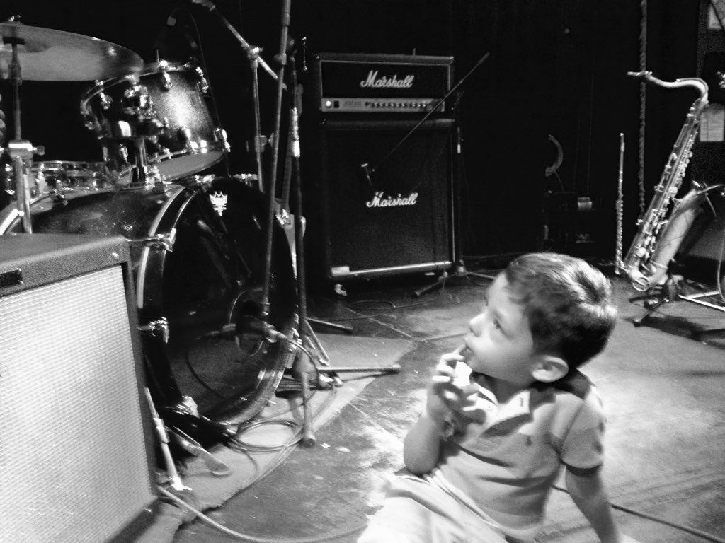 monsterolives's tweet photo. La noche de anoche! @monsterolives @elimperialclub  #blues #folk #livemusic #NueveAños https://t.co/KvCgwMljHn