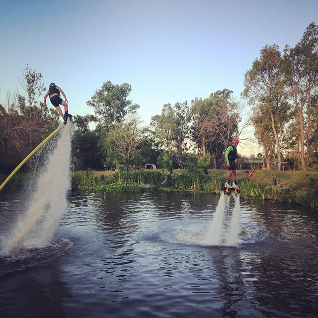 #Fiesta de #FindeAño de #Grundfos con show acuático en la #laguna de #AstillerosMilberg. #EventoCorporativo