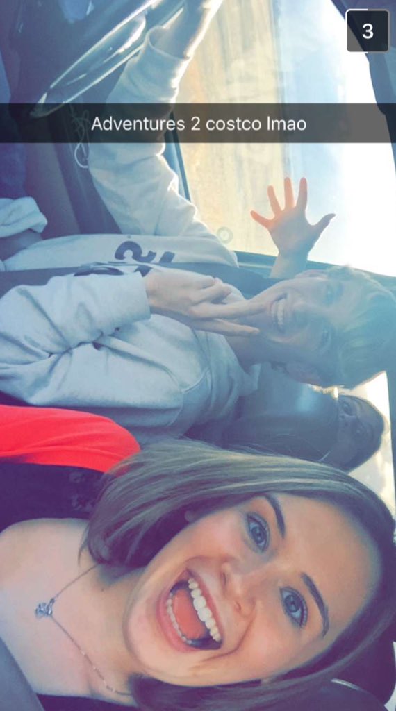 kennedy_skyec's tweet photo. Becauuusseee spare crew is my fave??? 😊😂 #CostcoDate https://t.co/E3BMM3uWnC