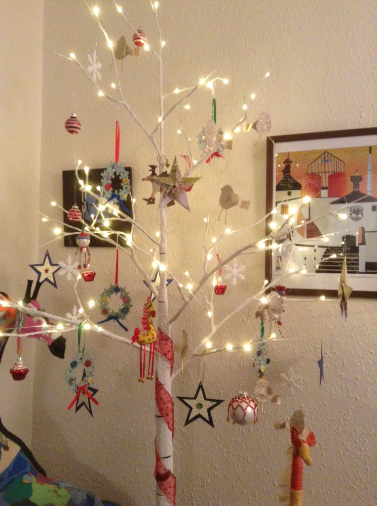 elaineseller's tweet photo. @maltcross so's mine! #alternativetree https://t.co/TqzQyDQgOi