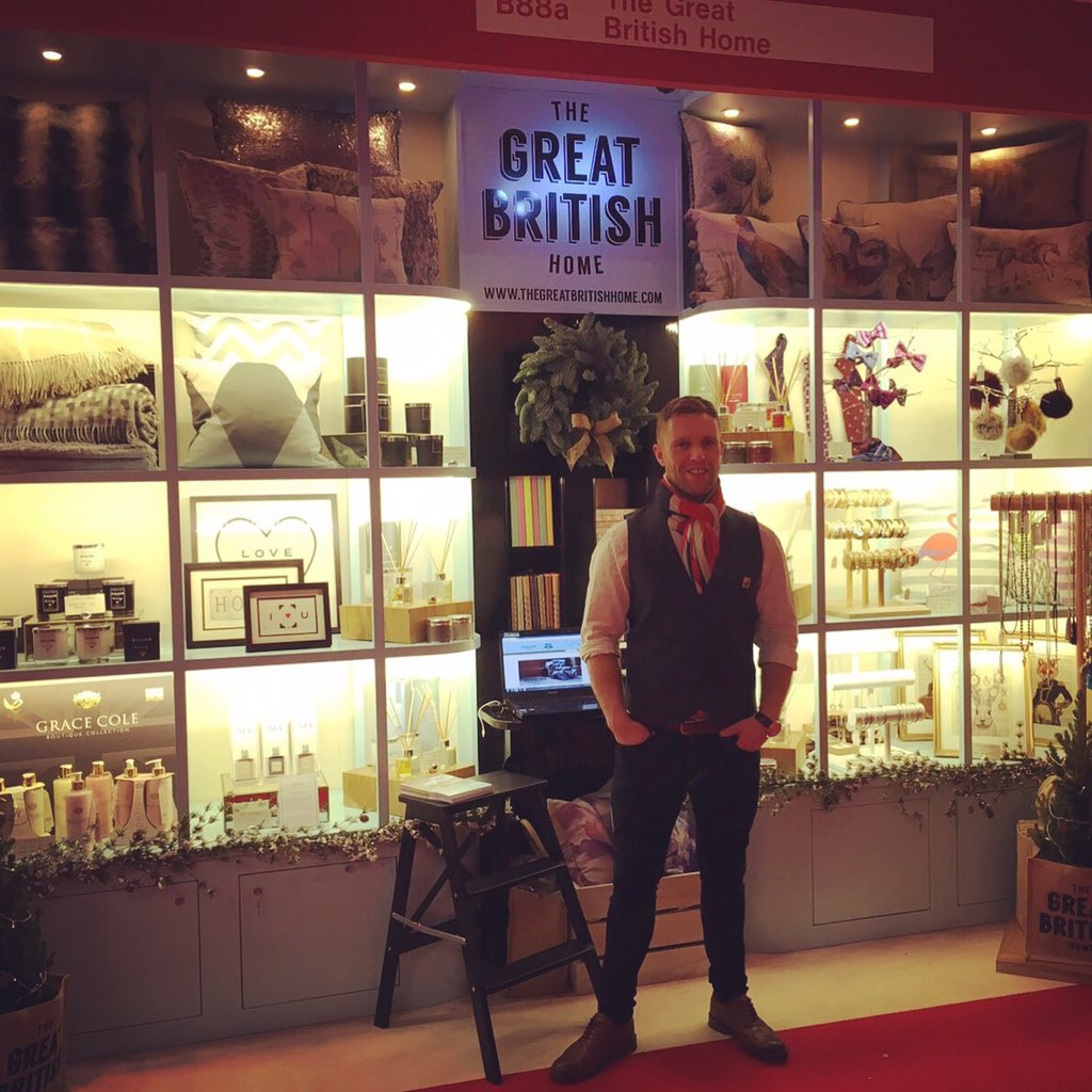 GBRHome's tweet image. Fabulous first day at @CLFairs #Harrogate with @chris_adams5 #thegreatbritishhome #madeinbritain @HIC_Talk