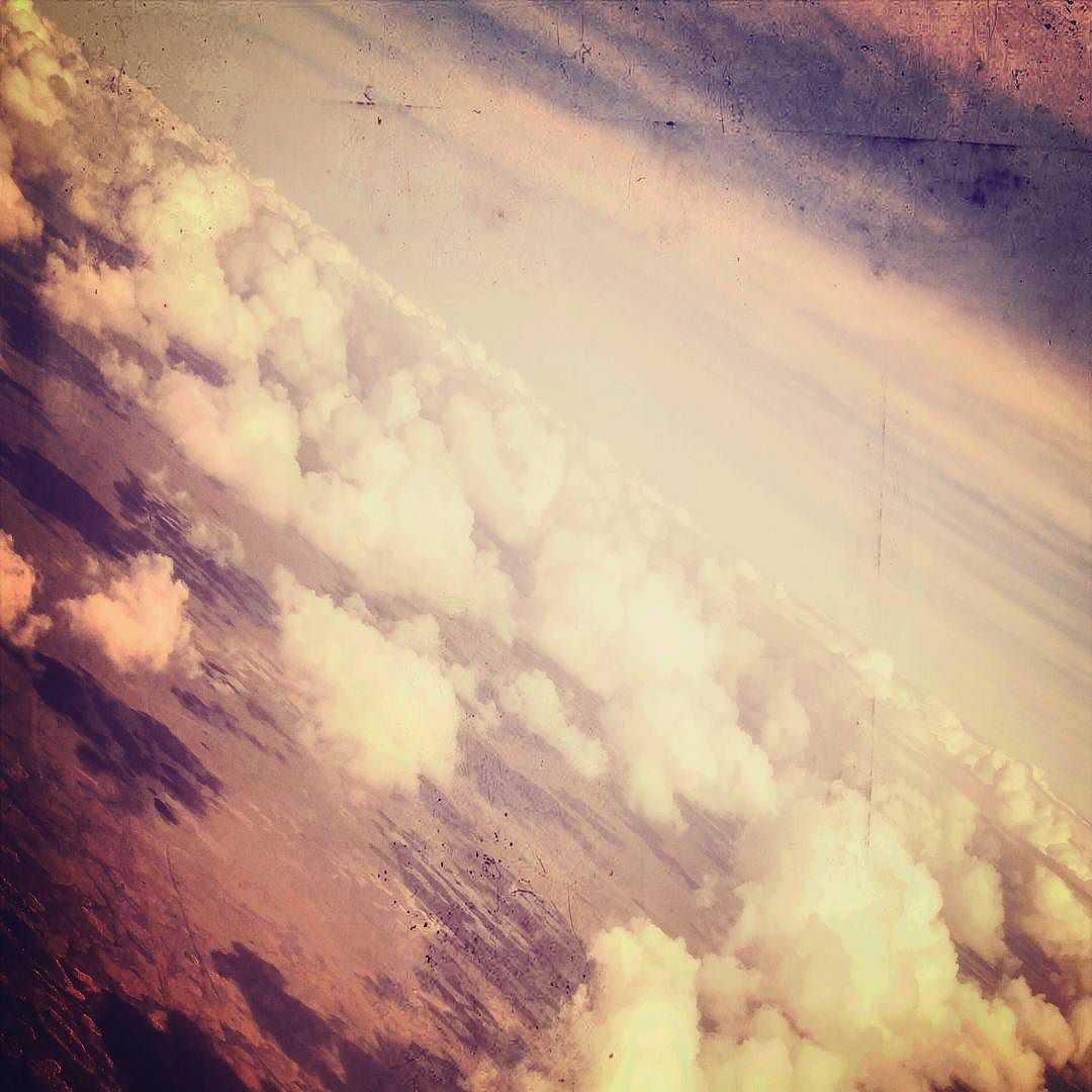 SusanSerraCKD's tweet image. Land, sea and the sky above Miami #modenustalks #sky #nature #sea