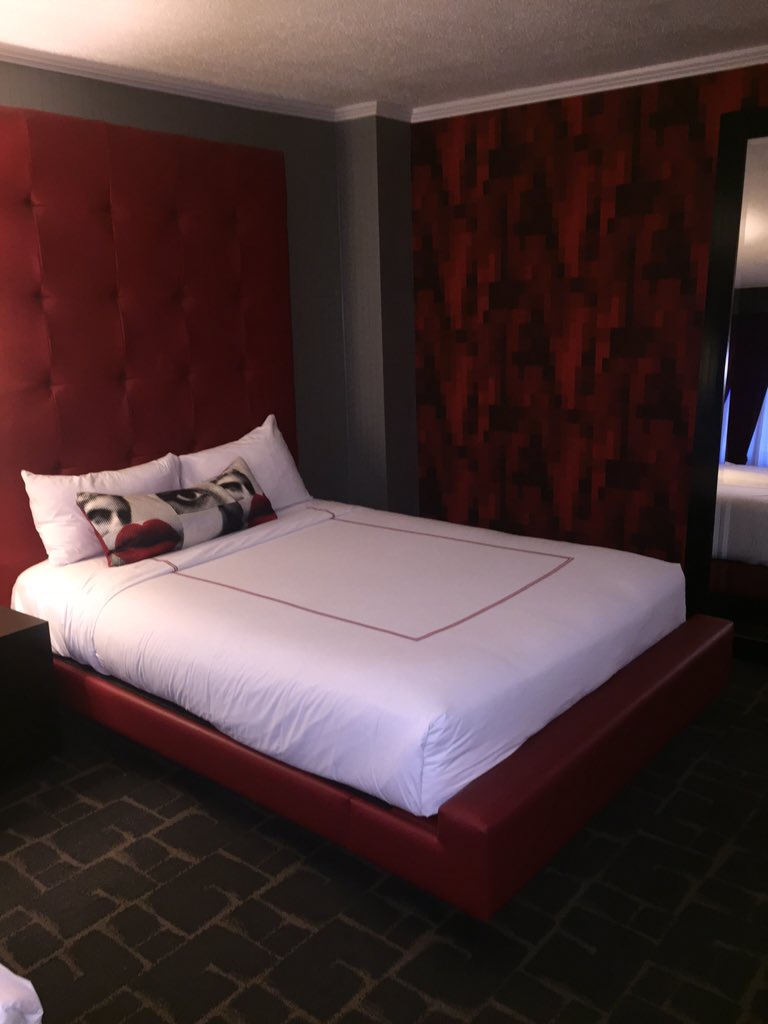 CharlieFusco's tweet photo. If you must travel away from home #besexy @Kimpton #rouge #DC #ceounder40 #producer #infomercial https://t.co/4RIeCdHjbp