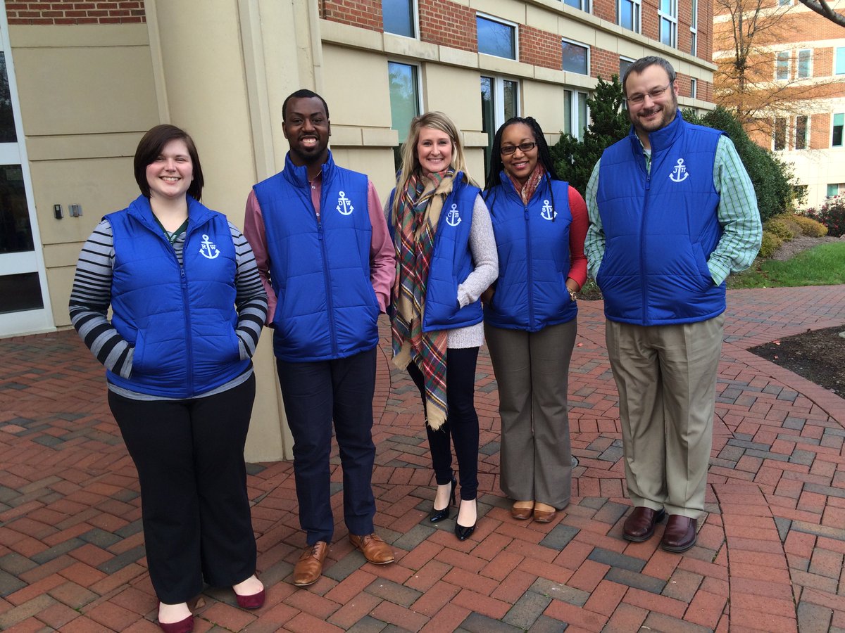 Gearing up for the Annual Meeting! As you pack, find the dress code for the conference on the Mobile App #CACRAO2015