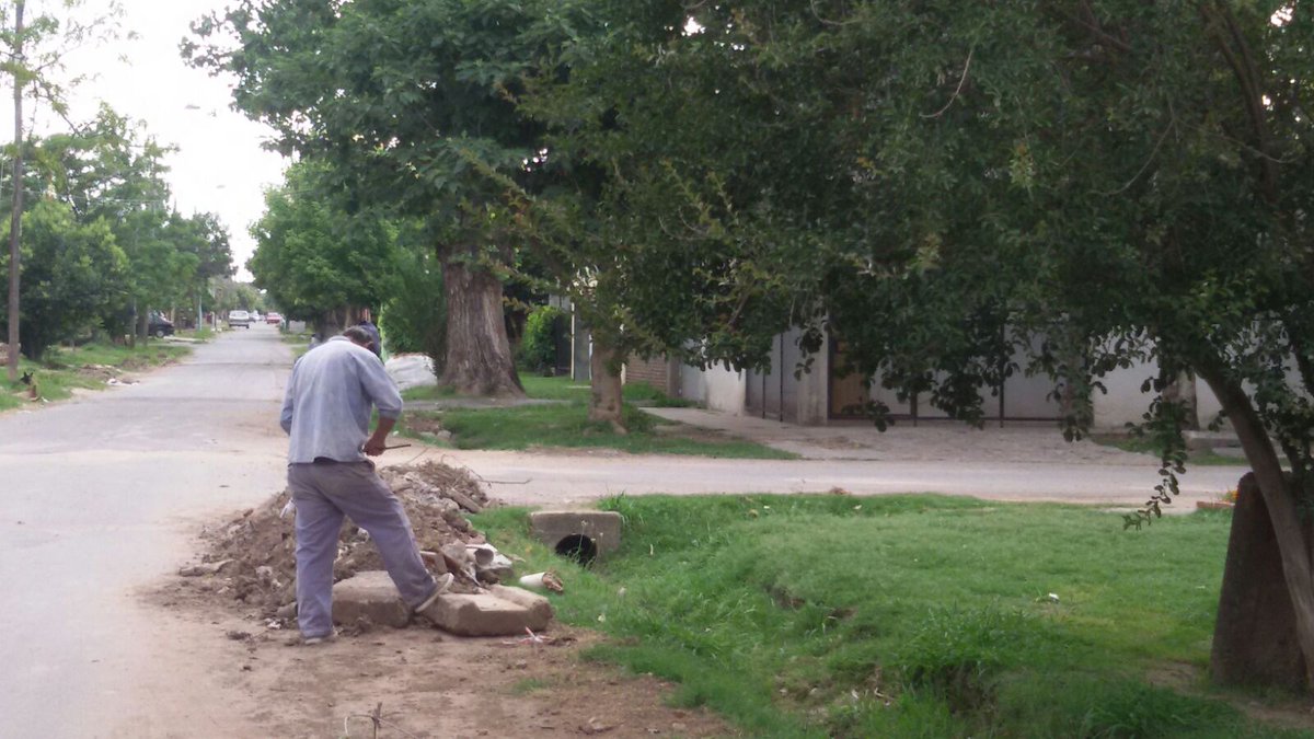 jorgeelder's tweet photo. @MuniRosario sigue optimizando drenajes en barrios del Norte. #Hoy c adecuaciones en Herrera y Pizurno,b.LaEsperanza https://t.co/U19hokbUpn