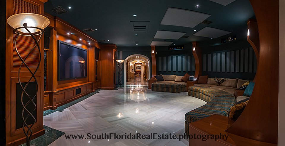 soflaphotog's tweet image. “I’m talking about wealthy. Not rich. There is a difference.” #JoshFlagg
#SouthFlorida #mdl #realestatephotography