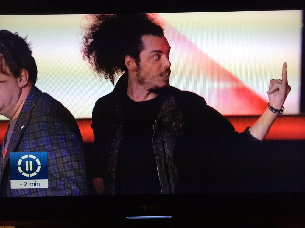 Twittinno's tweet photo. Oh oh...prova TV...qui ci vuole la moviola #XF9 https://t.co/dHTJYeb4oX