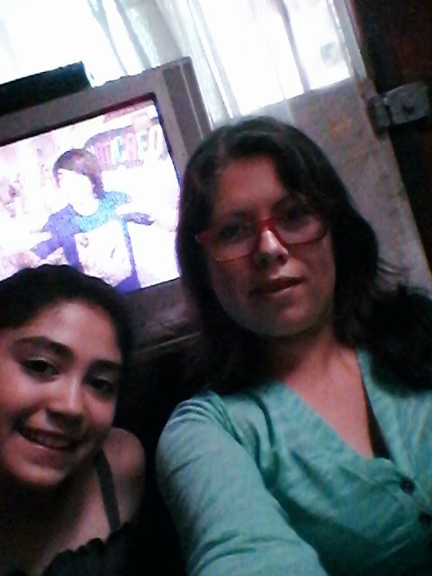 erholland28's tweet photo. Aqui viendo #Noticreobot con mi hermanita mi hermana dice q ella tendria un robot para q ayude hacer las tareas XD https://t.co/l5DwtahXg4