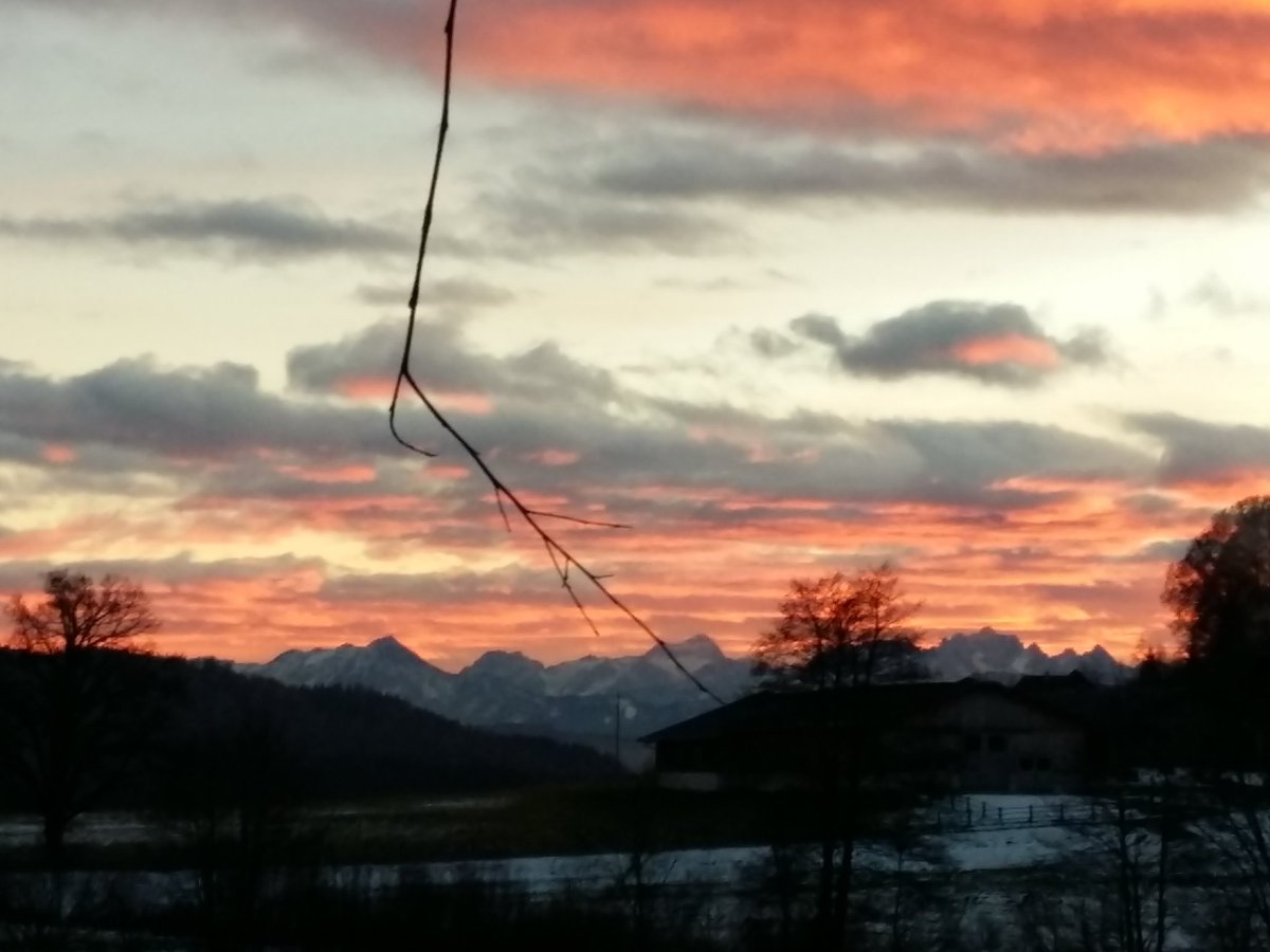 Home is where the heart is #sunset #Alps #beautiful
