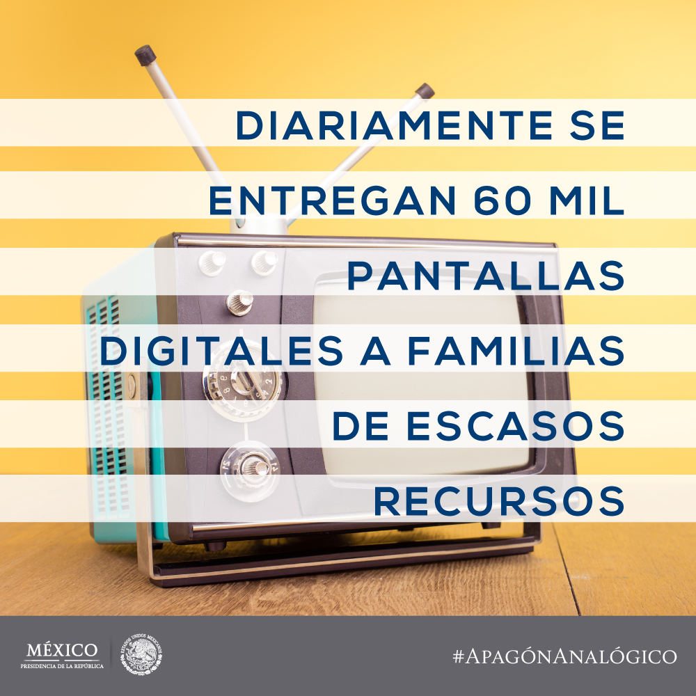 PresidenciaMX's tweet photo. En Mérida, Yucatán, el Presidente @EPN, entregó la #Televisión 8 millones 200 mil del Programa #TDT @SCT_mx https://t.co/aEfb3mZTIz