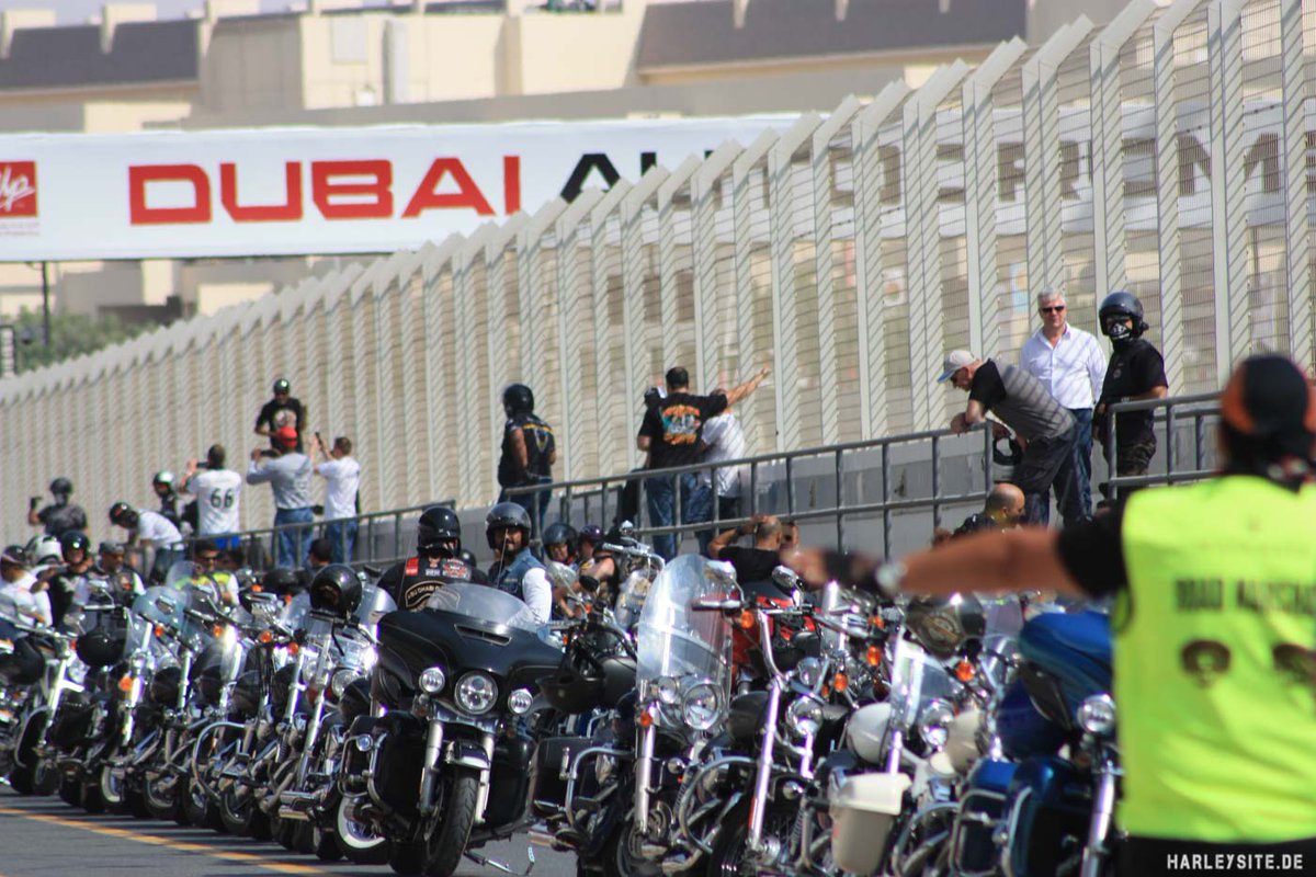 harleysite's tweet photo. Die neue Location der Gulf Bike Week in Dubai #dubai #GulfBikeWeek #Harley #Harleysite https://t.co/ovNylsJnNF https://t.co/F5dbPW7YGy