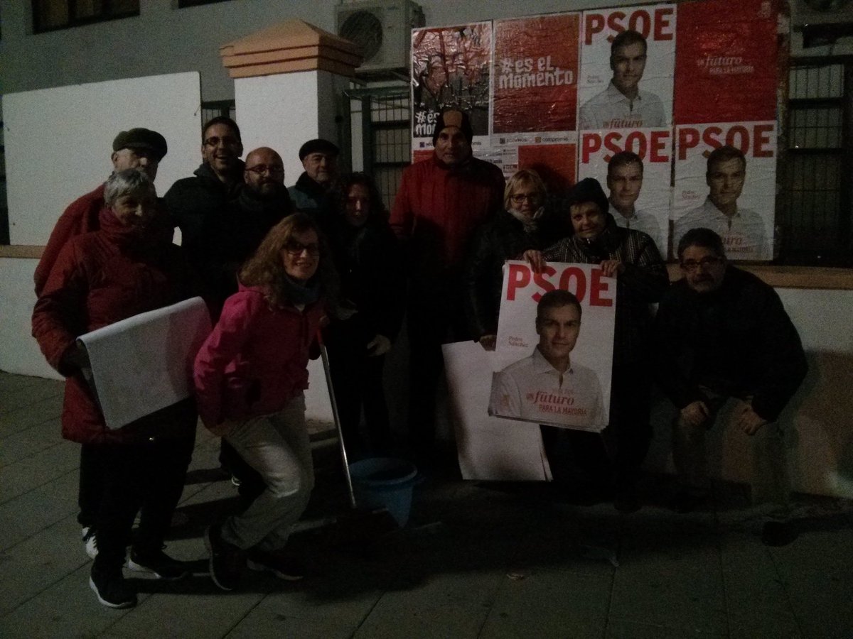PsoeUtiel's tweet photo. #PsoeUtiel comenzamos #campaña #20D en Utiel arrancamos con muchas ganas @ferbenga  @sanchezcastejon @PsoeUtiel https://t.co/Z5NFEJNIiP