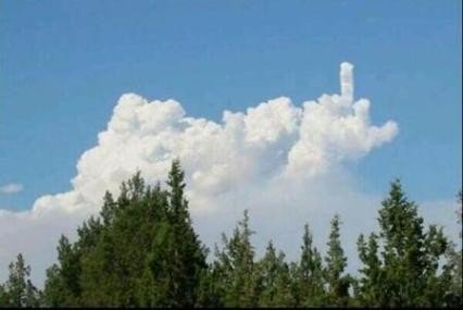 Richard_Monfer's tweet photo. Cuando salgas mañana del curro mira al cielo....la Naturaleza es Sabía!! https://t.co/w2UT6oRqOz