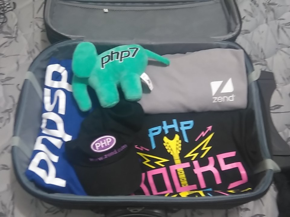 CyrilleGrandval's tweet image. Mala pronta para ir palestrar no @phpconferencebr #php7 #zendcon @zend @phpsp @elePHPant_off