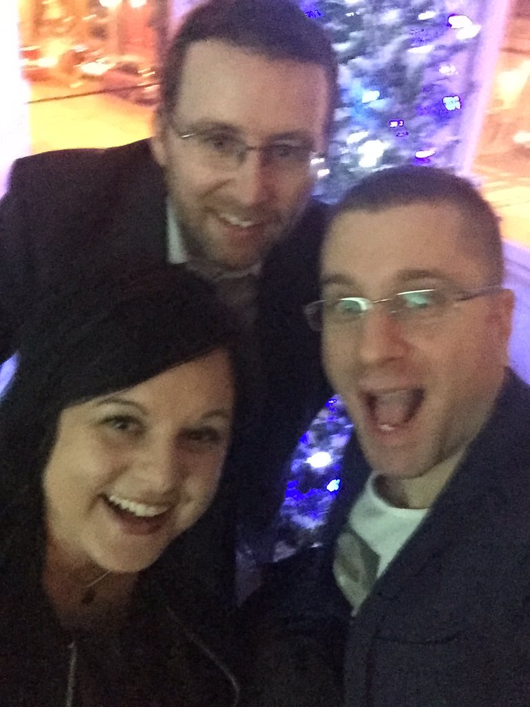DamnitMaurie's tweet photo. Celebrating the holidays with my friends @TwitterCanada #lightuptwinter https://t.co/Ff6JItVn9c