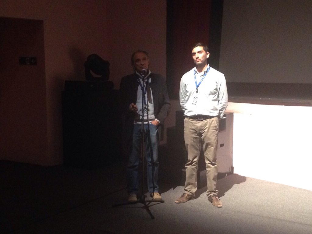 Hace instantes, el director de <a href="/PerlaPelicula/">Perla La Película</a> SERGIO CASTILLA e @Ifman_huerta director <a href="/ovallecultura/">Ovalle Cultura</a> y el público