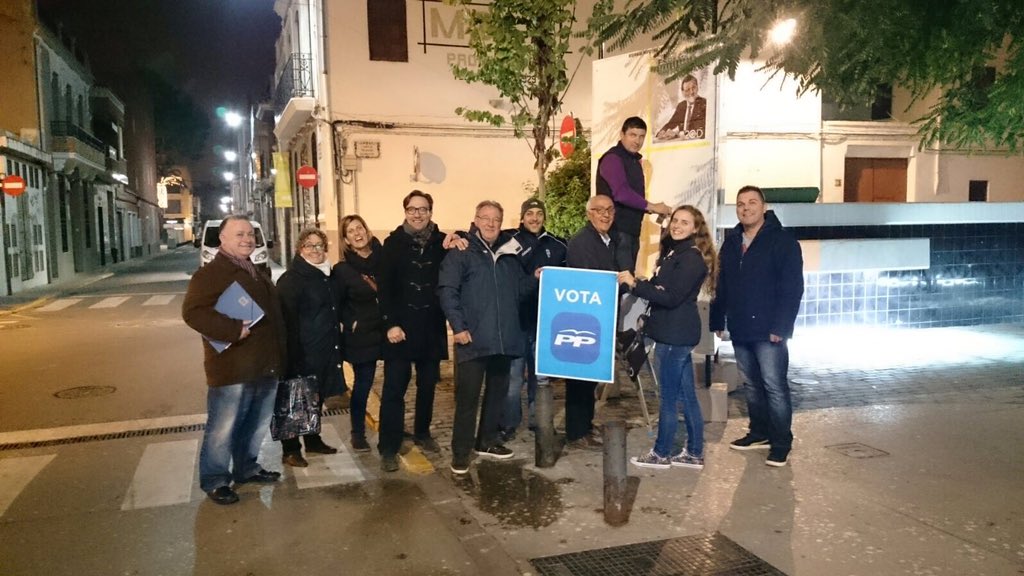 Raquel_rase's tweet photo. Empezamos la campaña!!! @PPMassanassa #Españaenserio https://t.co/5wlAVkfuLo