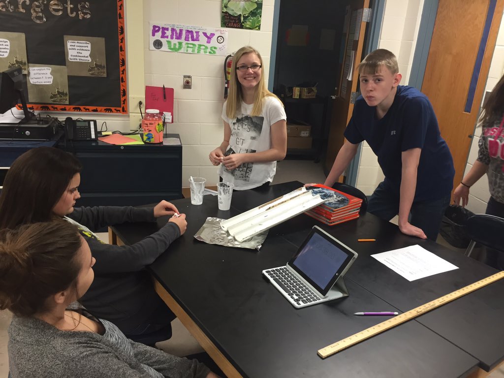 MrTomGoZeps's tweet image. Exploring glaciers with flubber! #theseglaciersbounce #pjhscience