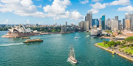yourholidayself's tweet photo. @smileyeily I'm sunning myself in Sydney - Bondi here I come! https://t.co/EhcdVZORt0 #holidayself https://t.co/Mzea6SXrAE