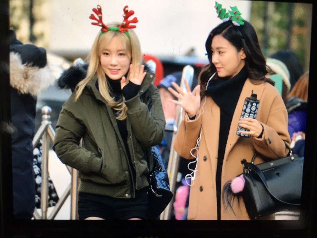 [PIC][04-12-2015]Hình ảnh mới nhất từ chuỗi quảng bá cho Mini Album "Dear Santa" của TaeTiSeo CVWH8u5VEAAyVVj