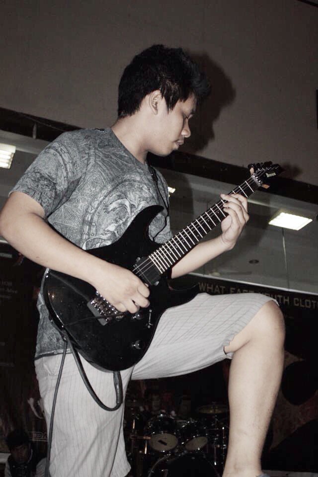 Happy birthday our guitarist, <a href="/lanacing/">hana maulana siregar</a> \m: