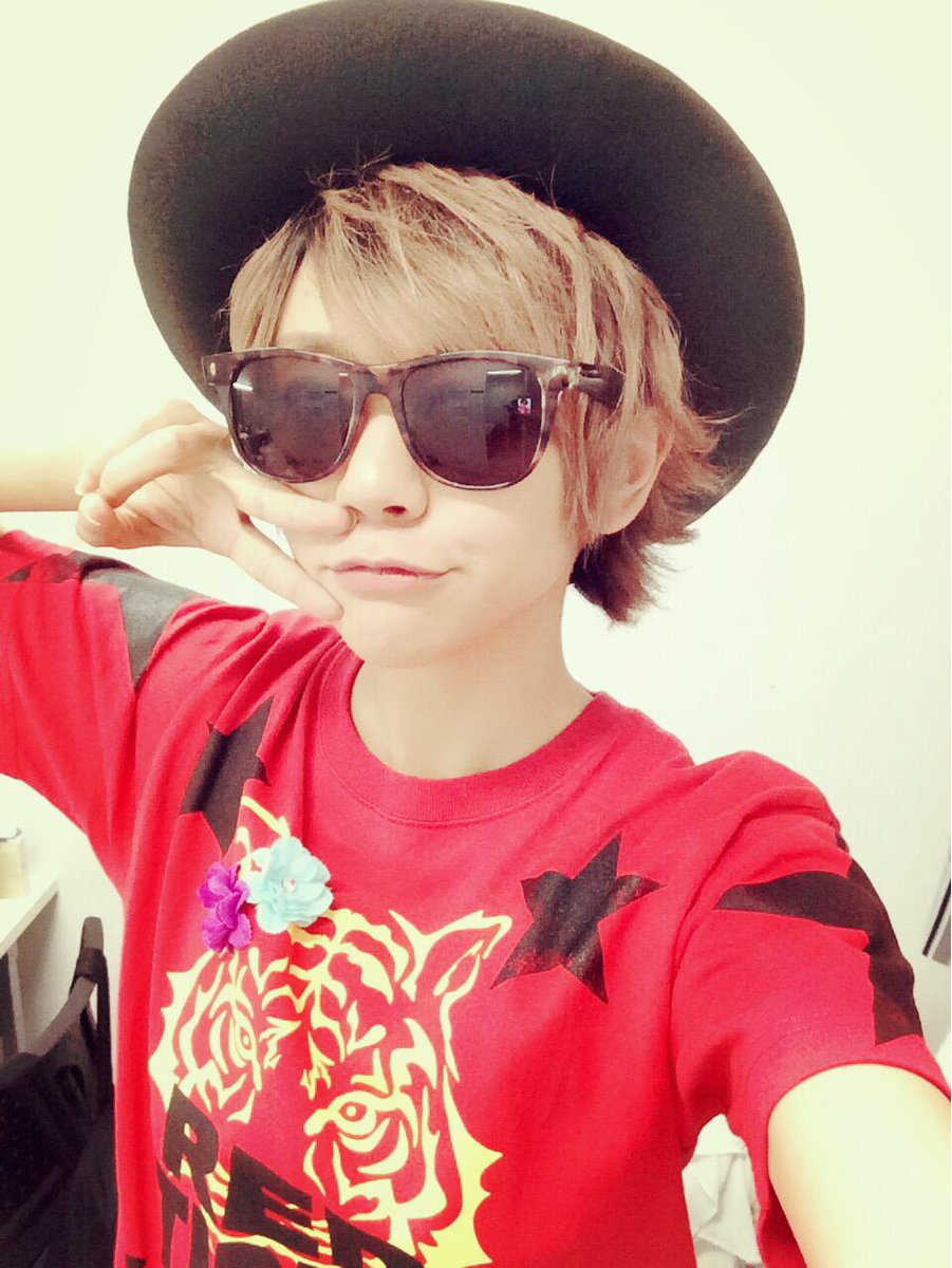 赤園 虎次郎 風男塾 Sur Twitter サングラス似合う でも鼻の付け根が低いからすぐ落ちてくるよー 笑 風男塾 T Co Hf7idrauot Dmmyell T Co Uo1xtud5cg 赤園 虎次郎 風男塾 Sur Twitter サングラス似合う でも鼻の付け根が低いからすぐ落ちてくるよー 笑 風男塾 T Co Hf7idrauot Dmmyell T Co Uo1xtud5cg