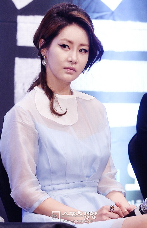 신은경 ‘가짜 모성애’ 논란에 “직접 입장 표명할 것” bit.ly/1PCd9v0