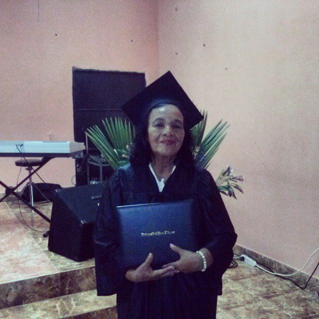 Edith7161's tweet image. Abuelita Maria @Telemetro #EsaCabelleraBlanca