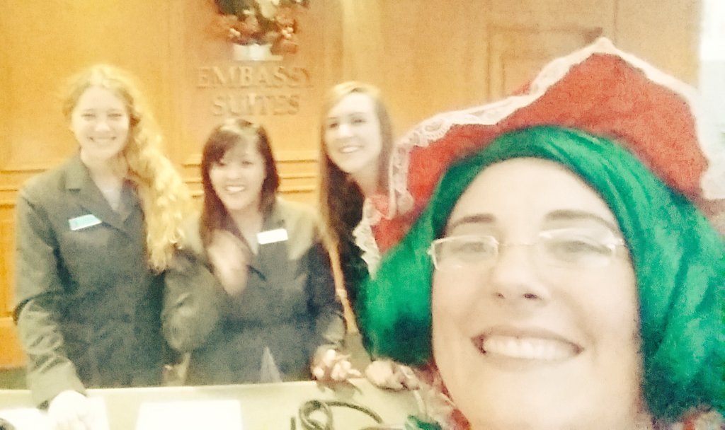 WhereIsZannah's tweet photo. #triooftrees @EmbassySuitesPD https://t.co/1shnHGpSkB