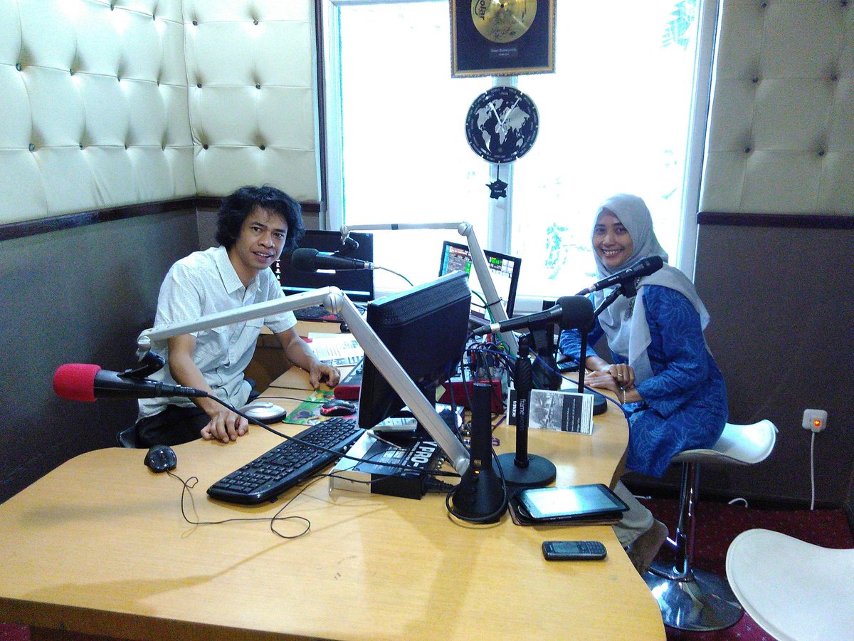 Terima kasih kak Arya dari @onix887fm sudah membantu <a href="/laminpohon/">Lamin Pohon</a>  ^_^