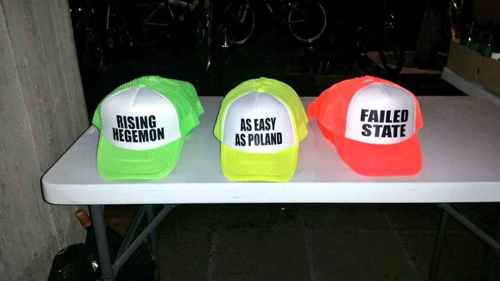 ¡Graduados Otoño 2015, ya están aquí sus gorras! ¡Muchas felicidades! #OrgulloITAM #OrgulloRI