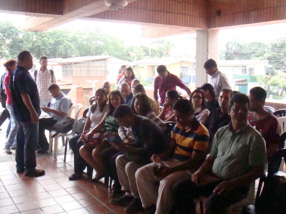 c_modc's tweet image. Día del Proceso de Carnetizacion en el Conservatorio Vicente Emilio Sojo.