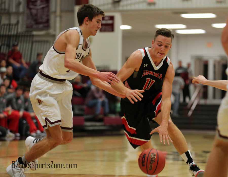 OzarksOzone's tweet photo. Pictures: Strafford vs. Aurora https://t.co/UU7FWng1au https://t.co/Mcmj0LRY1w