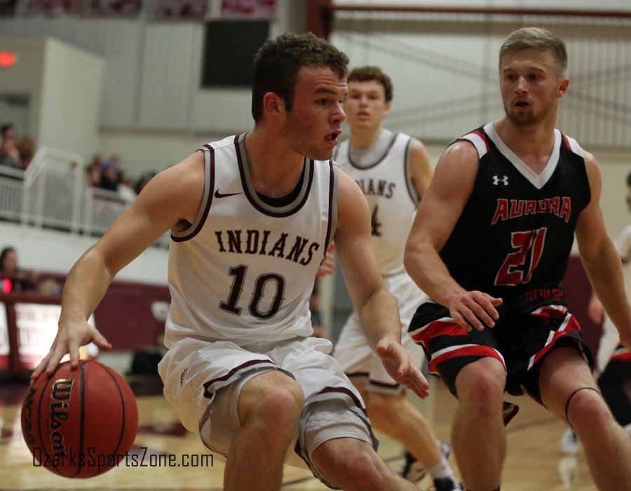 OzarksOzone's tweet photo. Pictures: Strafford vs. Aurora https://t.co/UU7FWng1au https://t.co/Mcmj0LRY1w