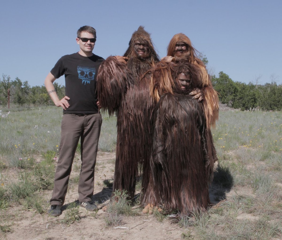 TheSasquatch9's tweet photo. Yes, I have family too #ThrowbackThursday #Genetics101 https://t.co/GdYJE9XZ1U