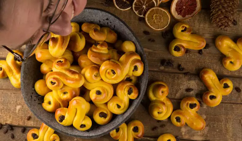 Årets #lussbak är igång. Hur gör du dina #lussekatter?  #julbak kokaihop.se/recept/lusseka…