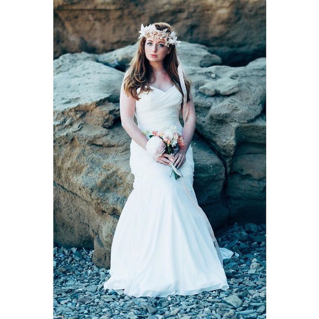 Can't resist sharing another pic by @missgenphoto from this shoot by <a href="/junoandjoy/">Sarah</a> featured … ift.tt/1XEZEiD