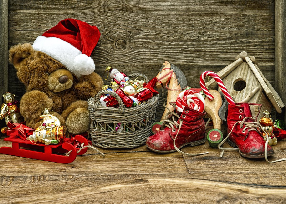 PagineGialle's tweet photo. Riscopri il fascino dei #giocattoli di una volta!
#Natale2016 #GuidePg https://t.co/szBp7C9yzJ https://t.co/BMcPB43uwi