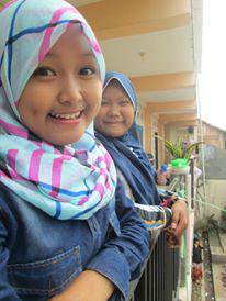 AzkaFauziyyah's tweet photo. #latepost#dulubanget#withmbanurull
@nurullola25 https://t.co/ra1gKCa7oe