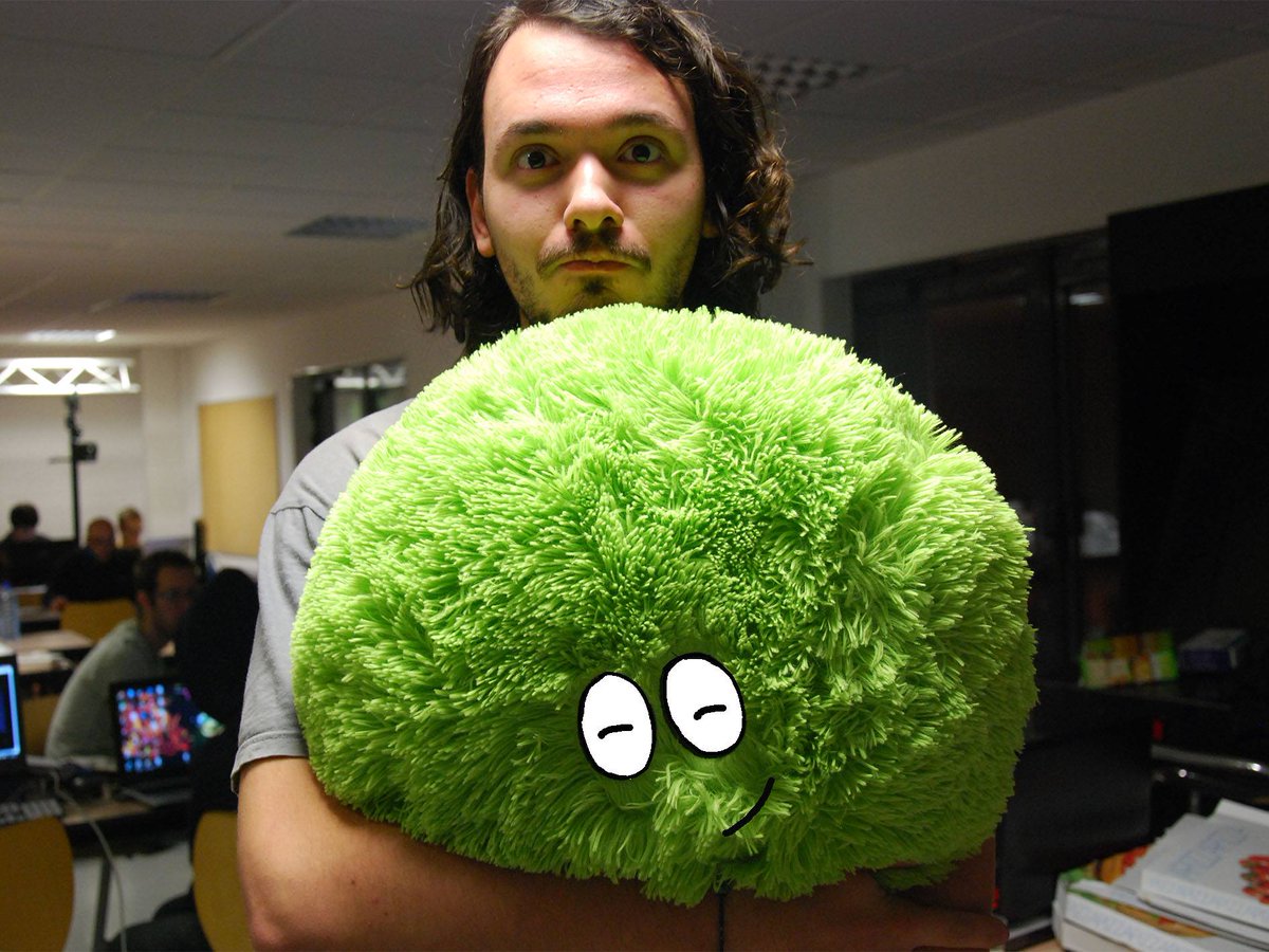MinesNotFound's tweet photo. Fluffy se fait de nouveaux amis :-) #nuitinfo #nuitinfo2015 @nuitinfo @Ce1ine @ProtecCivile @VISOV1 https://t.co/thANwg3CJQ