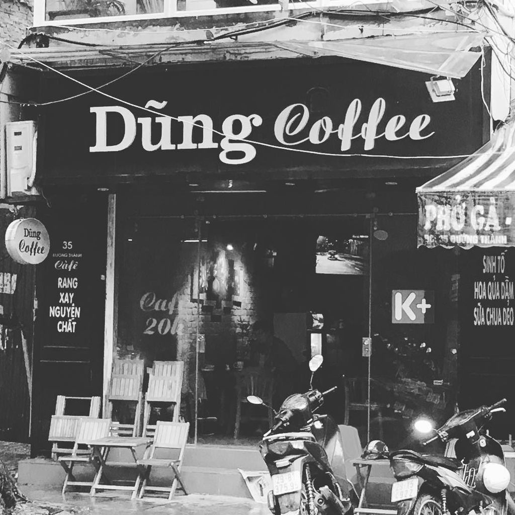 hynesmark's tweet photo. This coffee tastes like shit! #dung #dungcoffee #coffeelover #a6000 #asia #crazia #hanoi #… https://t.co/3vjEcT7CMk https://t.co/aANpb9LBuL