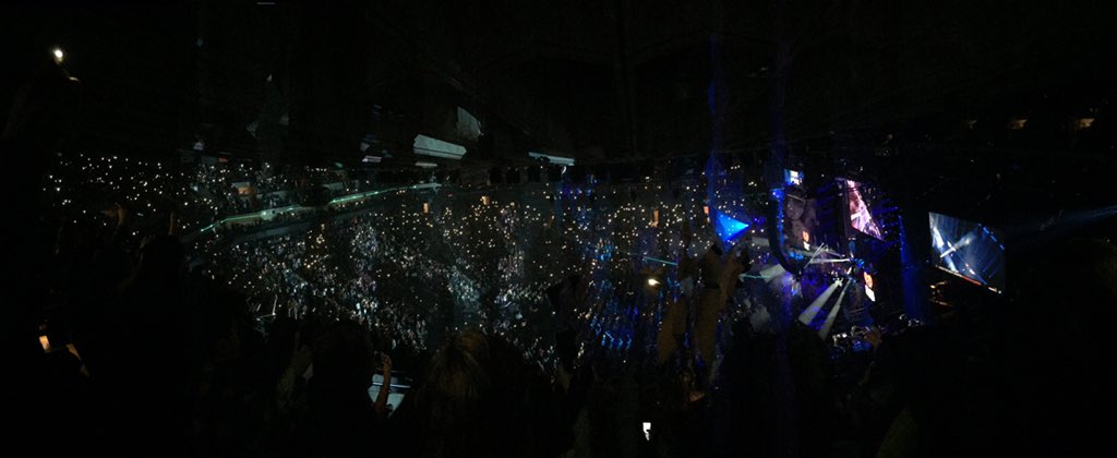 mmoyle94's tweet photo. #WiLD949JingleBall, thank you for an amazing Thursday.  🎅🏼❄️🎶 #skylinejour https://t.co/vp7RgPBP1t