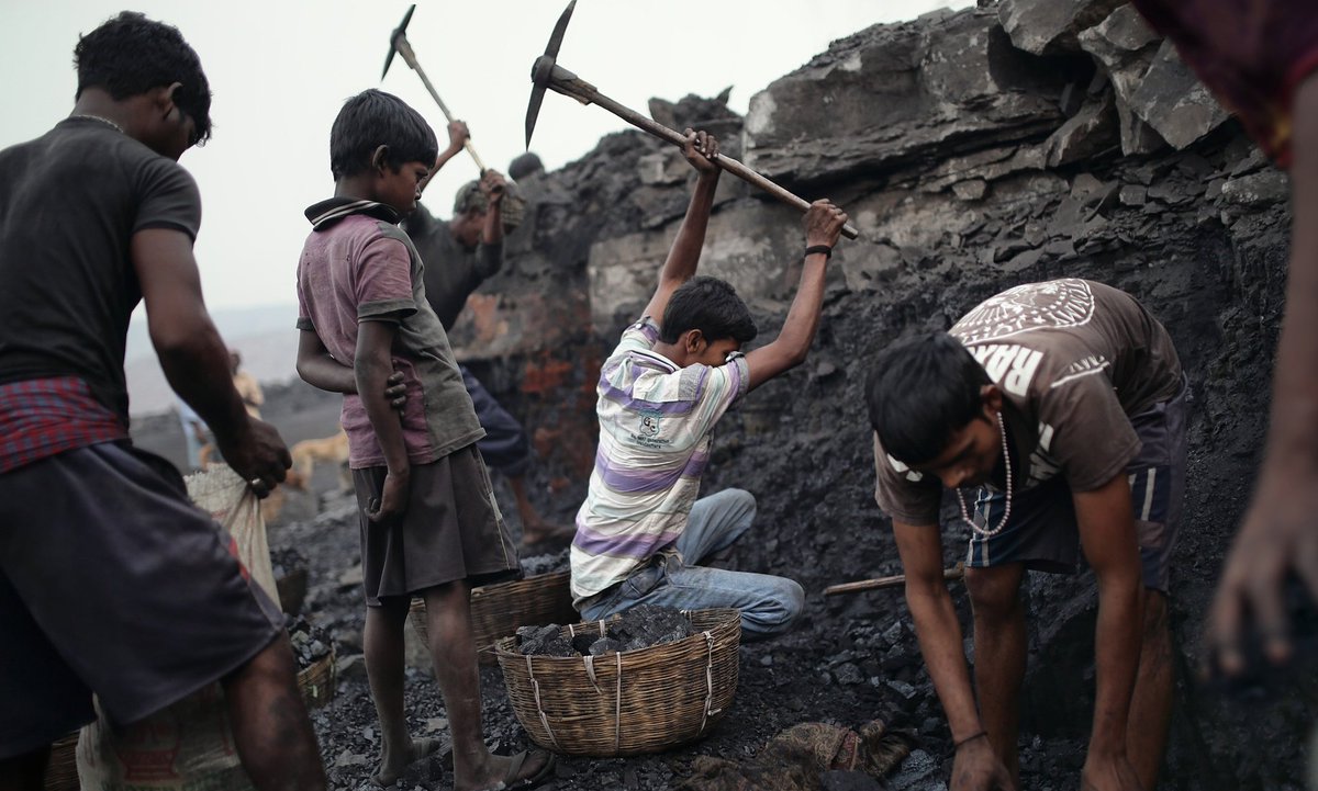 Пятою рабскою. Индия угольная промышленность. Добыча угля в Индии. Горнодобывающая промышленность Индии. Добыча полезных ископаемых в Индии.
