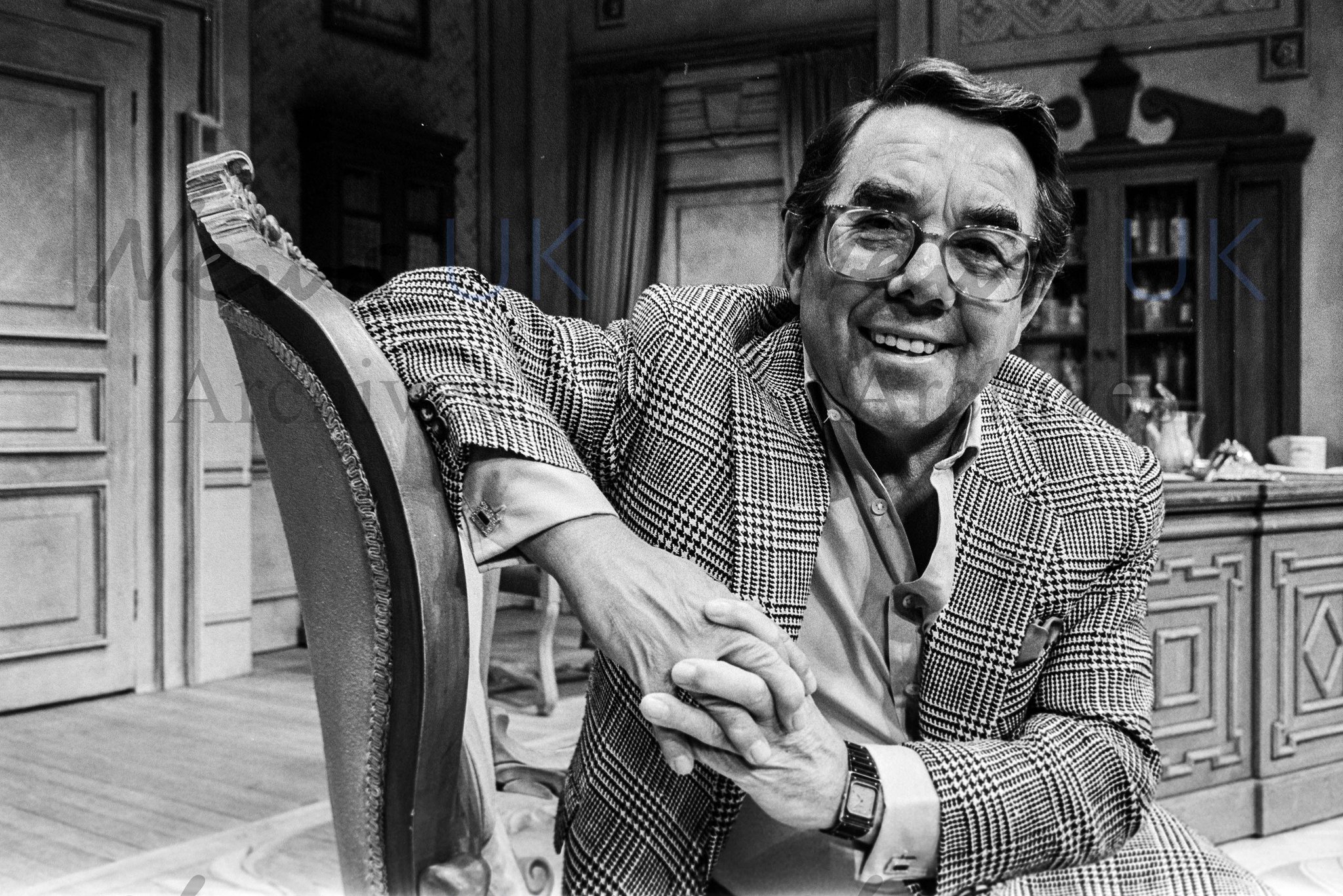Happy Birthday Ronnie Corbett. Born 85 years ago. photographs by Bob Collier, 1990. 