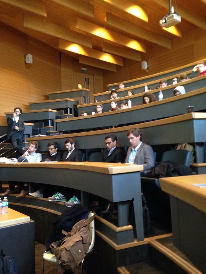 JusticeGuide's tweet image. Accueil chaleureux hier à @HECParis pour présenter #JusticeGuide! Entre débats et discussions sur l'entreprenariat!