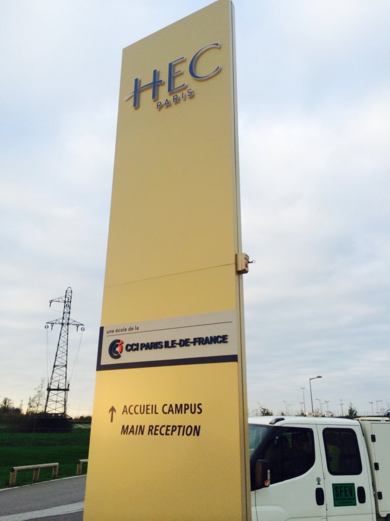 JusticeGuide's tweet image. Accueil chaleureux hier à @HECParis pour présenter #JusticeGuide! Entre débats et discussions sur l'entreprenariat!