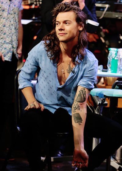 zaynbaabe's tweet photo. HARRY STYLES IS SUCH A BEAUTIFUL HUMAN BEING

#1DLateLateShow https://t.co/k4Y4Ufswp2