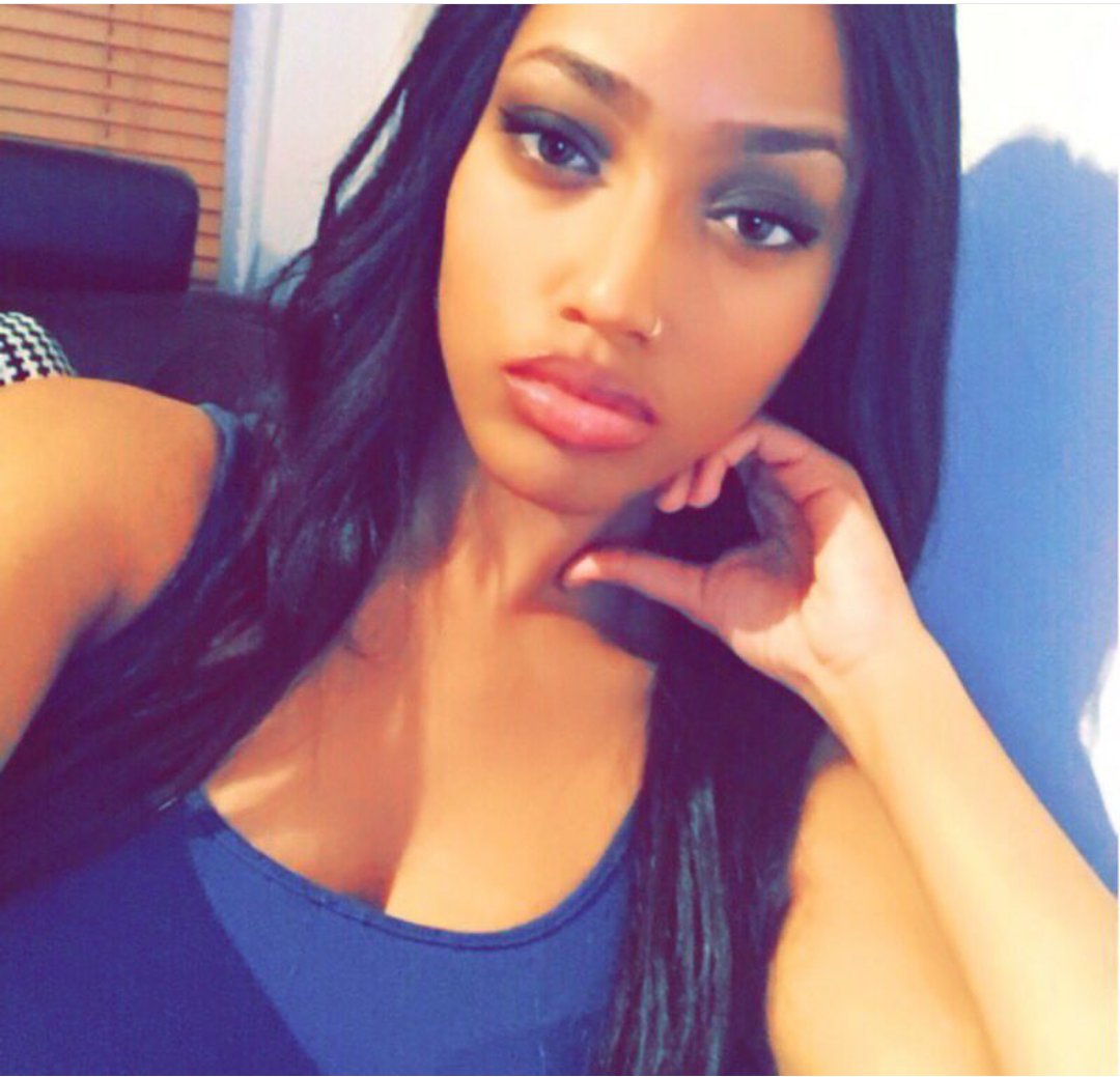 SombreSensei's tweet photo. Bonjour @shayizi, stp peux tu justifier cette beauté?  Parce que je pense que c'est illégal, tu dois payer des taxes https://t.co/qrAoWxErS5